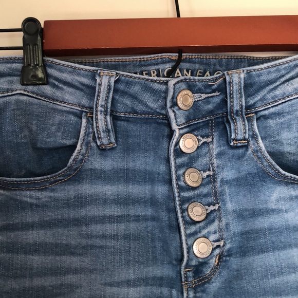 AEO High Waisted Jeans size 4 - Picture 2 of 6